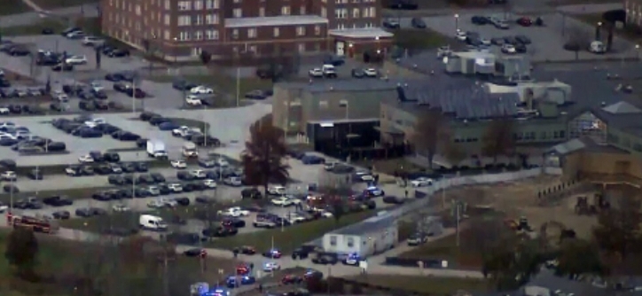 Balacera en psiquiátrico de New Hampshire deja “muchas víctimas”