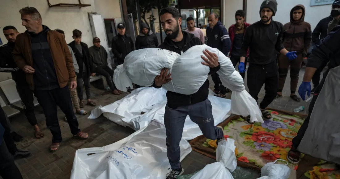 Palestina está en escombros; caen bombas, hay hambre, unos enferman, mueren inocentes