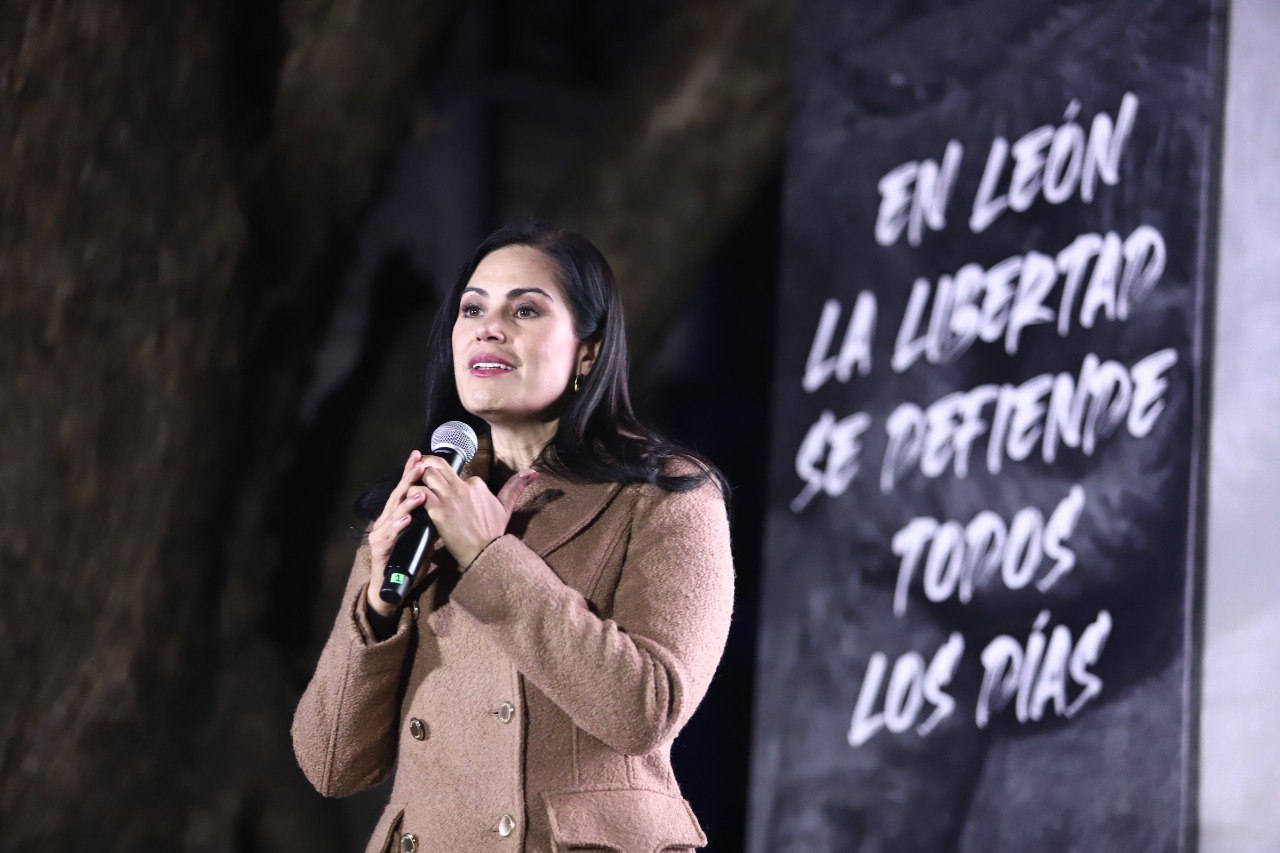 Minimiza Ale Gutiérrez amparo y asegura que llevan agua a San Juan de Abajo